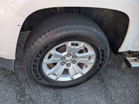 Used 2021 Chevrolet Colorado LT w/ LT Convenience Package image 12