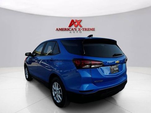 Used 2024 Chevrolet Equinox LS w/ LS Convenience Package FWD image 4