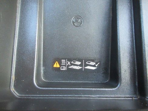 Used 2022 Chevrolet Silverado 1500 LTZ image 20