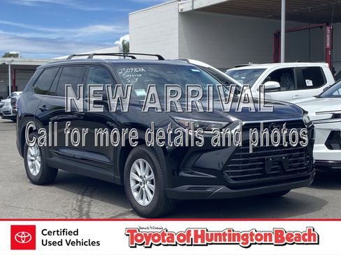 Used 2025 Toyota Grand Highlander AWD image 1