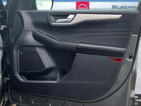 Used 2022 Ford Escape SEL w/ Class II Trailer Tow Package image 25