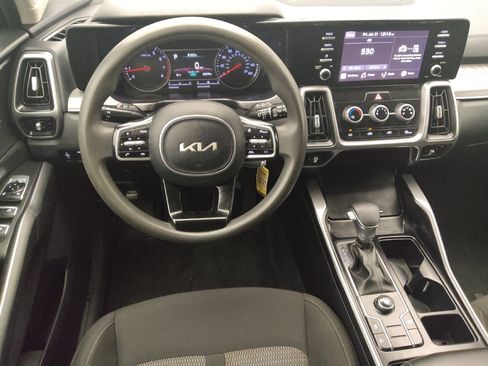 Used 2023 Kia Sorento LX FWD image 22