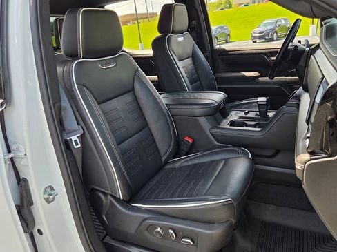 Used 2023 GMC Sierra 1500 AT4X AWD/4WD image 18