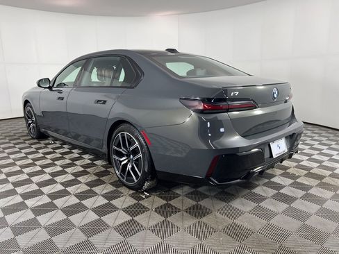 Used 2026 BMW i7 xDrive60 image 11