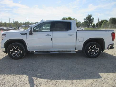 New 2026 GMC Sierra 1500 SLT w/ SLT Premium Plus Package image 10