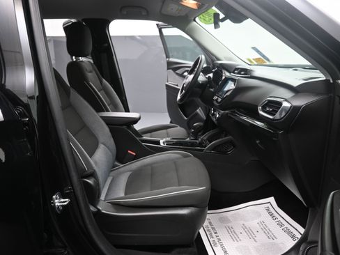 Used 2023 Chevrolet TrailBlazer LT w/ Convenience Package AWD/4WD image 25