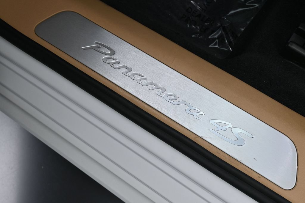 Certified 2023 Porsche Panamera 4S AWD/4WD image 25