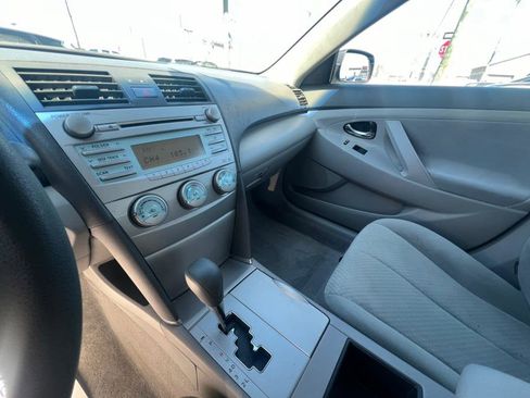 Used 2007 Toyota Camry LE image 9