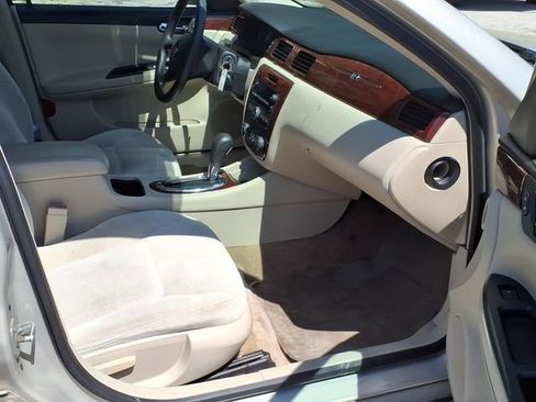 Used 2010 Chevrolet Impala LS FWD image 19