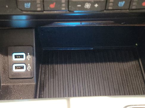 Used 2017 Ford F150 Lariat w/ Equipment Group 502A Luxury image 29