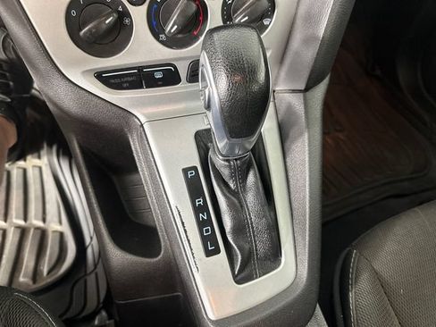 Used 2014 Ford Focus SE FWD image 29