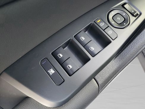 New 2026 Kia Sportage SX FWD image 19