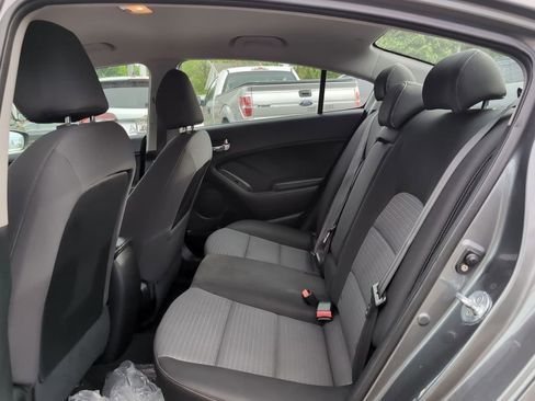 Used 2016 Kia Forte LX w/ LX Popular Plus Package FWD image 9
