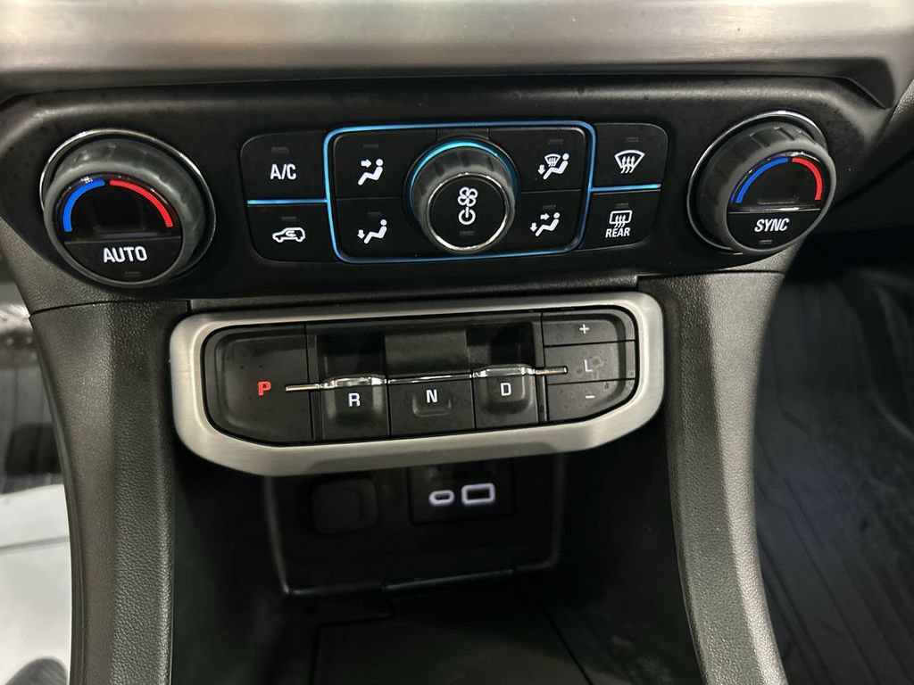 Used 2023 GMC Acadia SLE w/ Driver Convenience Package AWD/4WD image 16