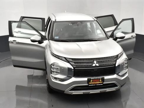 Used 2024 Mitsubishi Outlander Ralliart image 10