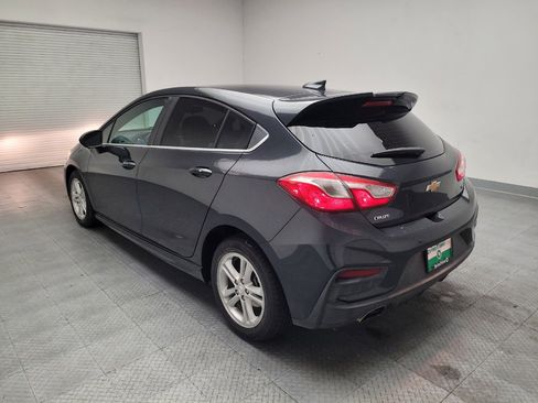 Used 2018 Chevrolet Cruze LT w/ Convenience Package FWD image 5