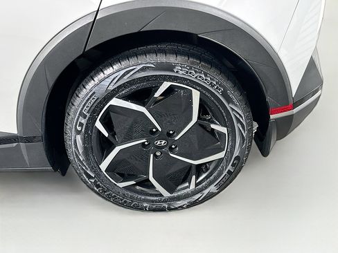 Used 2024 Hyundai Ioniq 5 SE image 11