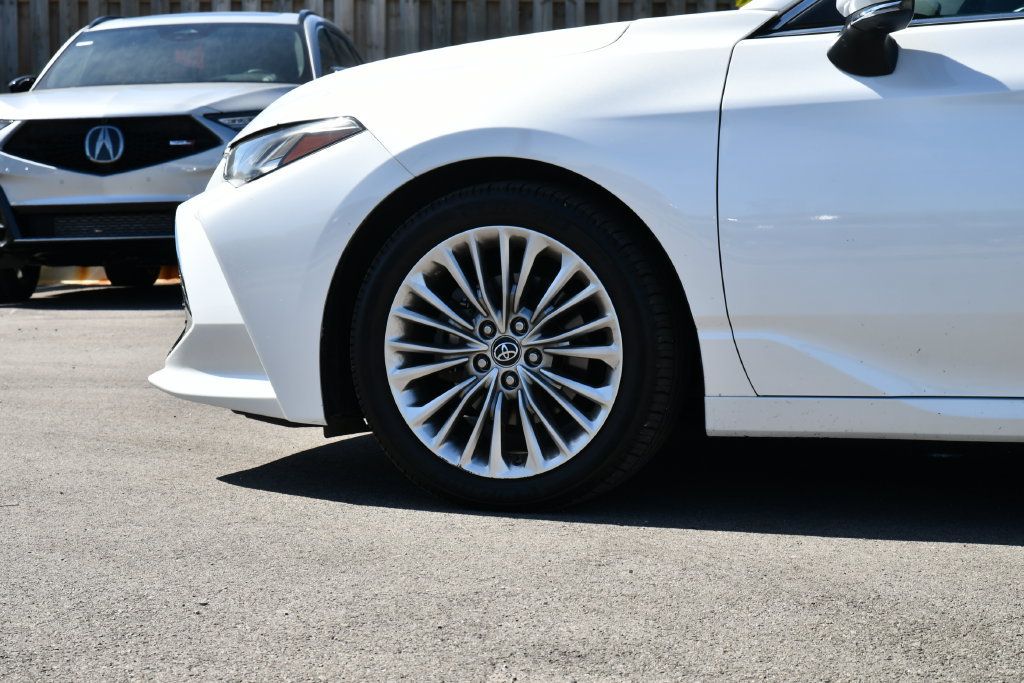 Used 2019 Toyota Avalon Limited w/ Advanced Safety Package FWD image 12