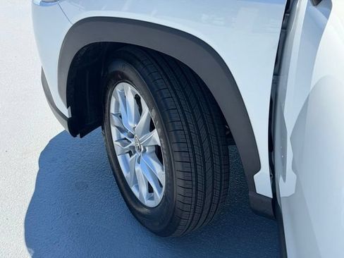 Certified 2026 Toyota Corolla Cross LE AWD/4WD image 28
