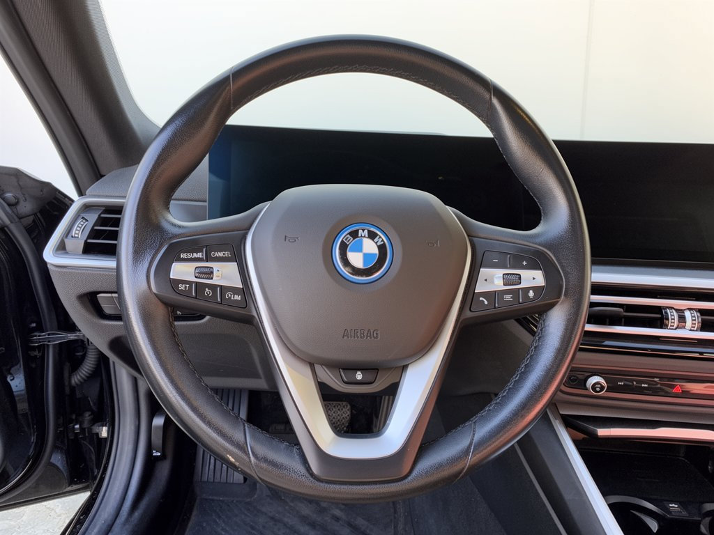 Used 2024 BMW i4 eDrive35 w/ Premium Package RWD image 10