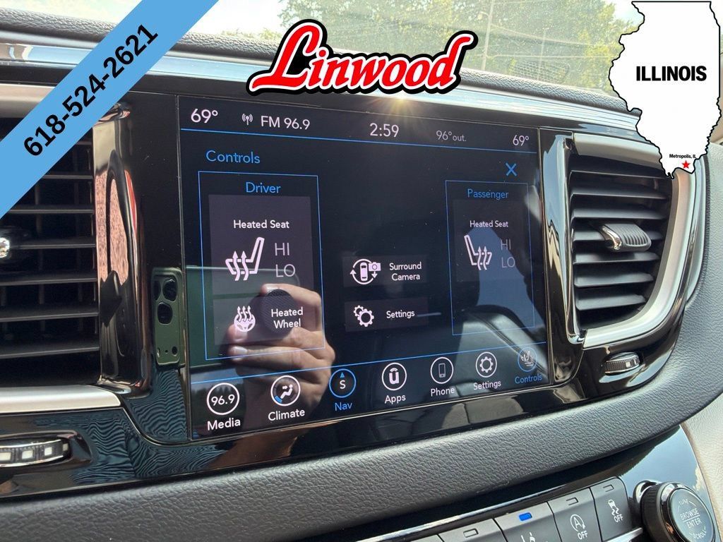 Used 2020 Chrysler Pacifica Touring-L Plus w/ Advanced Safetytec Group FWD image 28