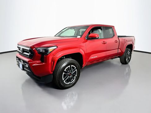 Certified 2026 Toyota Tacoma SR5 AWD/4WD image 3