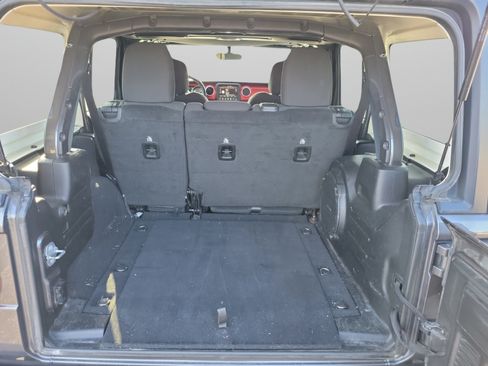 Used 2019 Jeep Wrangler Unlimited Rubicon AWD/4WD image 7