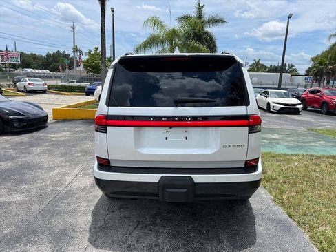 Used 2024 Lexus GX 550 w/ Accessory Package (2T) AWD/4WD image 6