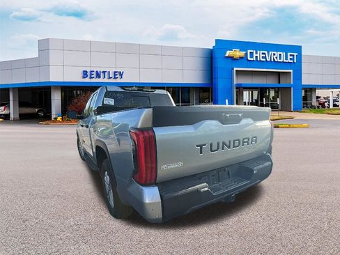 Used 2022 Toyota Tundra SR5 w/ SR5 Convenience Package RWD image 7