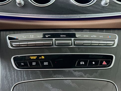 Used 2021 Mercedes-Benz E 350 4MATIC Sedan image 24