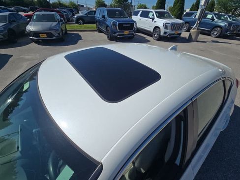Used 2024 Honda Civic Touring image 7