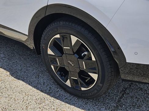 New 2026 Kia Sportage SX FWD image 5