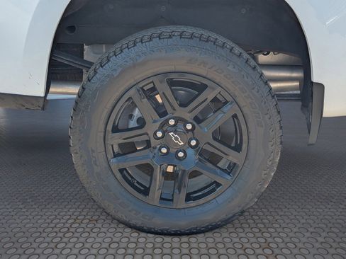 Used 2026 Chevrolet Silverado 1500 LT Trail Boss w/ Convenience Package II image 10