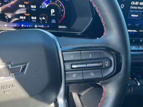 Used 2024 Chevrolet Colorado Z71 w/ Z71 Convenience Package 2 image 12