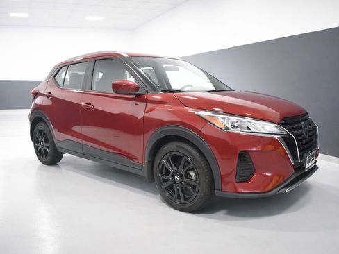 Used 2021 Nissan Kicks SV FWD image 7