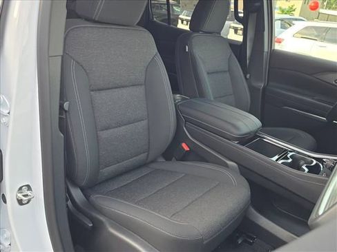 New 2026 Chevrolet Traverse LT w/ Driver Confidence Package FWD image 15