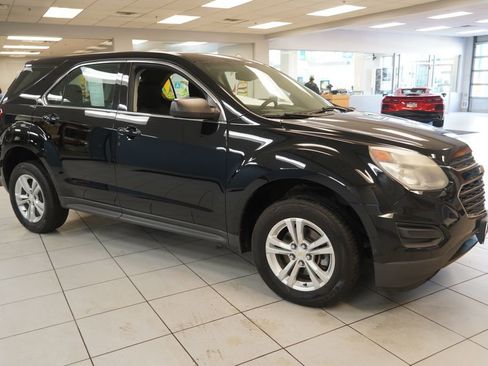 Used 2017 Chevrolet Equinox LS FWD image 13