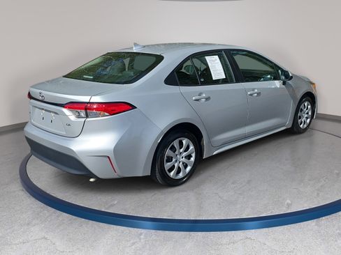 Used 2024 Toyota Corolla LE image 7