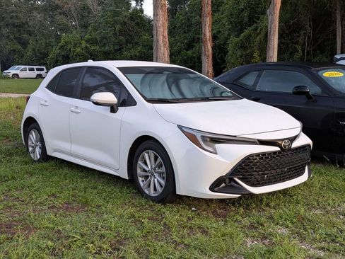 Used 2025 Toyota Corolla SE FWD image 1