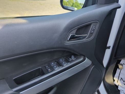 Used 2022 Chevrolet Colorado ZR2 image 9