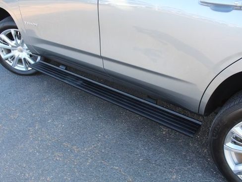 Used 2024 Chevrolet Tahoe High Country AWD/4WD image 12