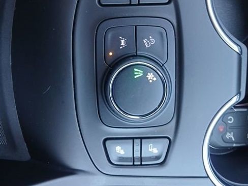 Certified 2023 GMC Terrain SLE w/ Driver Convenience Package image 24