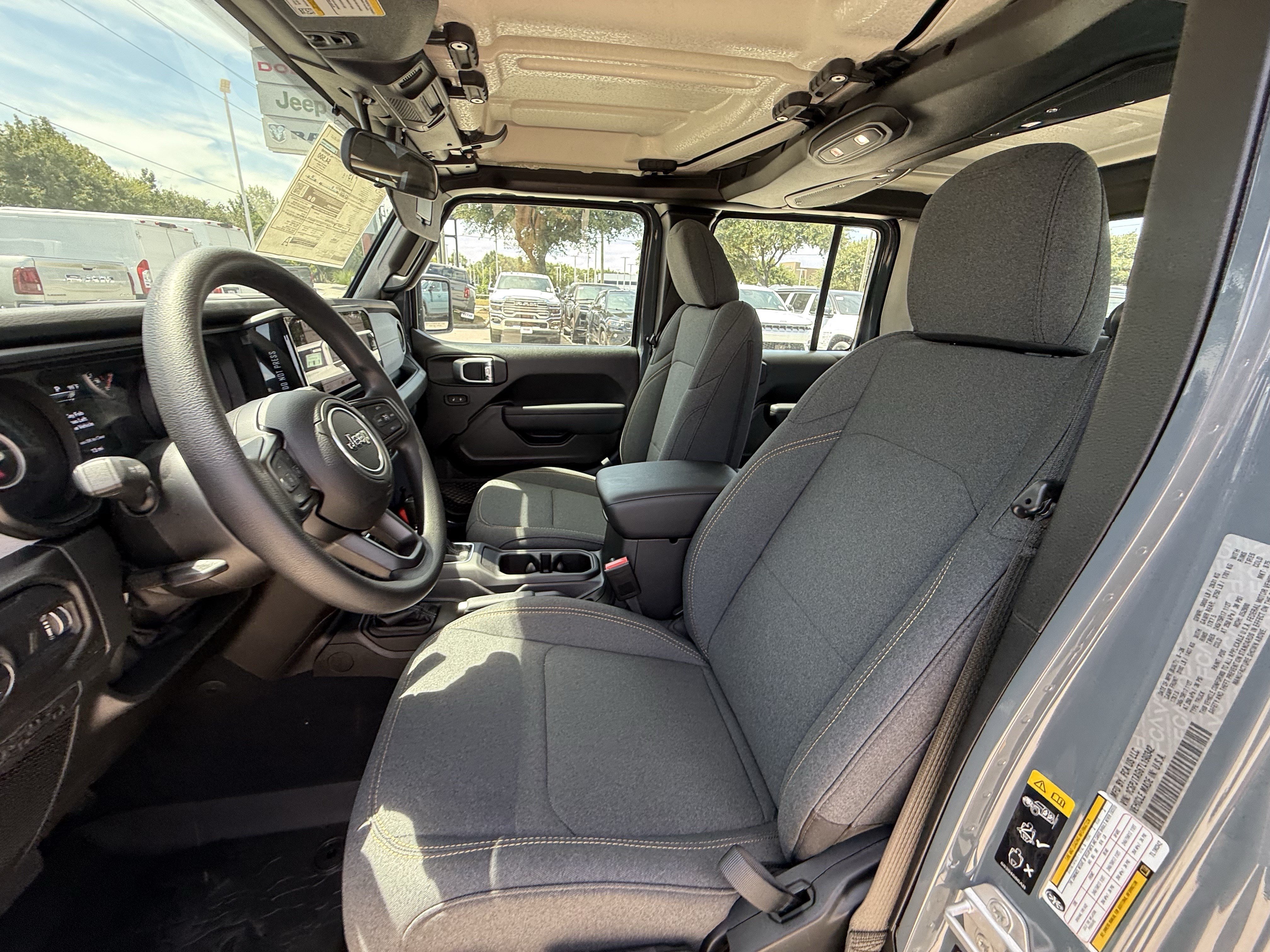 New 2026 Jeep Gladiator Sport AWD/4WD image 17