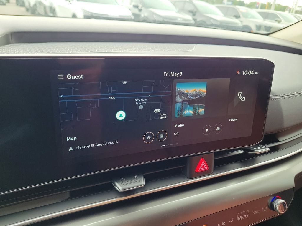 New 2026 Kia Carnival SX w/ SX Dark Edition Package FWD image 32