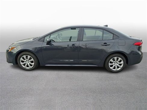 Used 2025 Toyota Corolla LE image 7