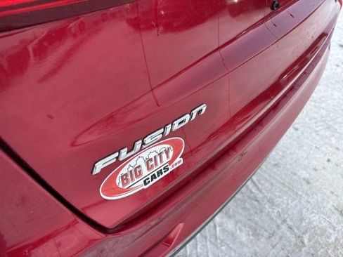 Used 2020 Ford Fusion SE image 48