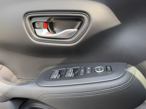 Certified 2024 Honda HR-V EX-L image 17