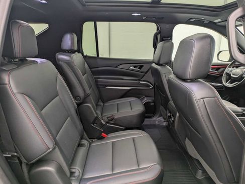 Used 2024 Chevrolet Traverse Z71 w/ Enhanced Driving Package AWD/4WD image 21