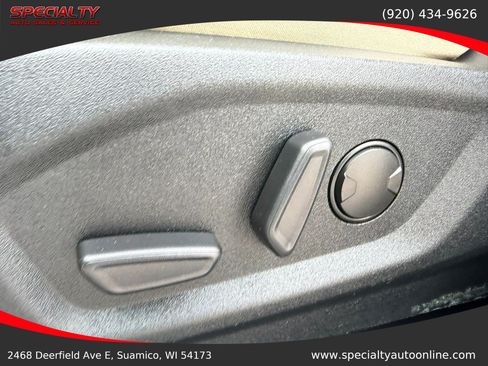 Used 2020 Ford Edge SE w/ Cargo Accessory Package FWD image 32