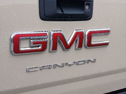 Used 2022 GMC Canyon AT4 w/ Trailering Package image 28